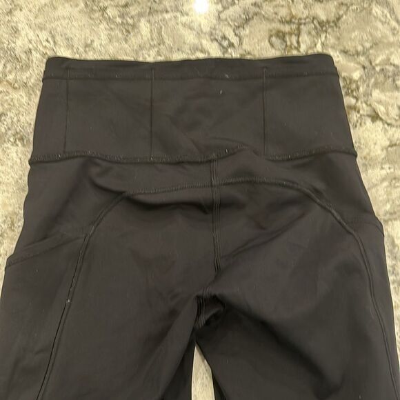 🖤 Lululemon Fast and Free High-Rise Cropped Black Leggings - Size 2 - Picture 5 of 6